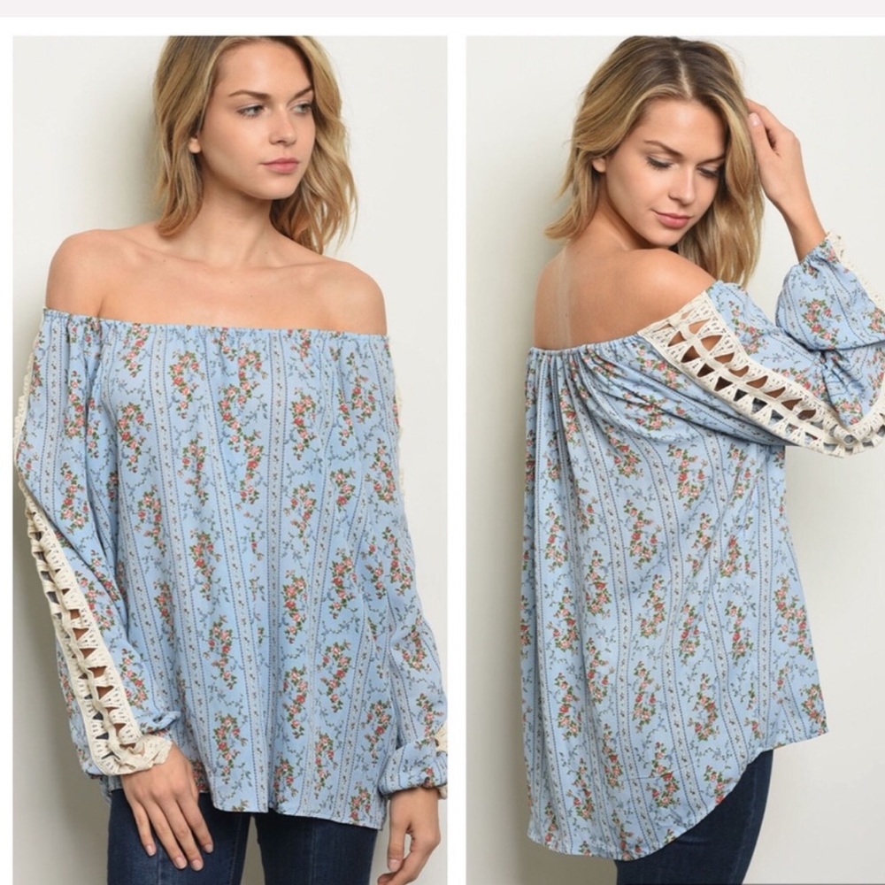 ☕️Off the Shoulders Floral Top🌟